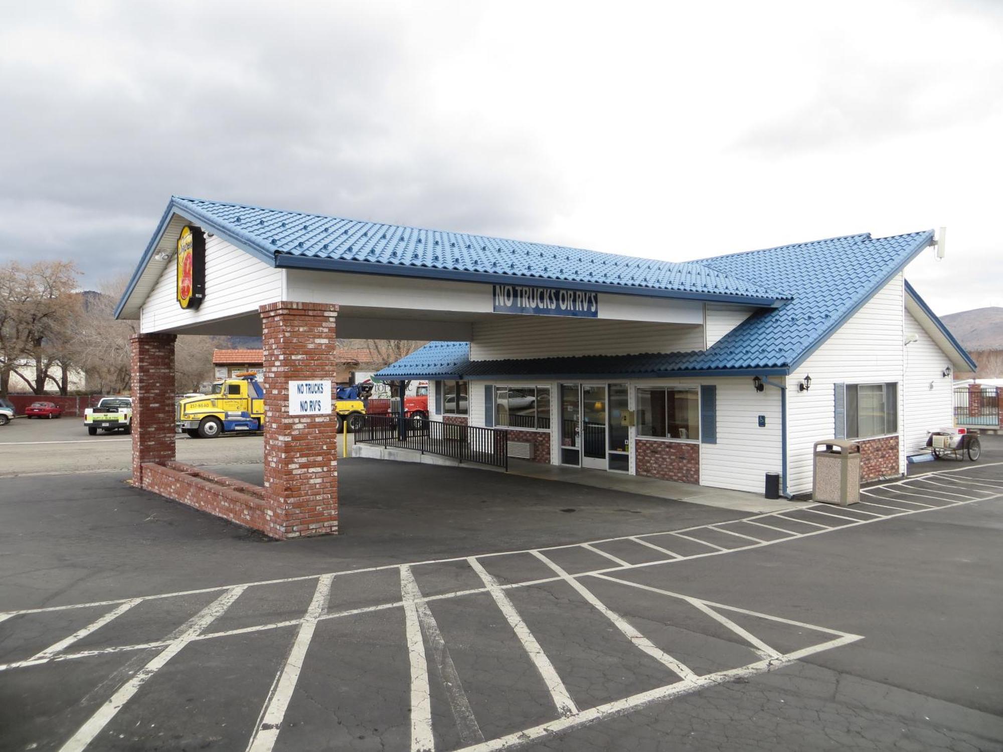 Super 8 By Wyndham Susanville Exterior photo