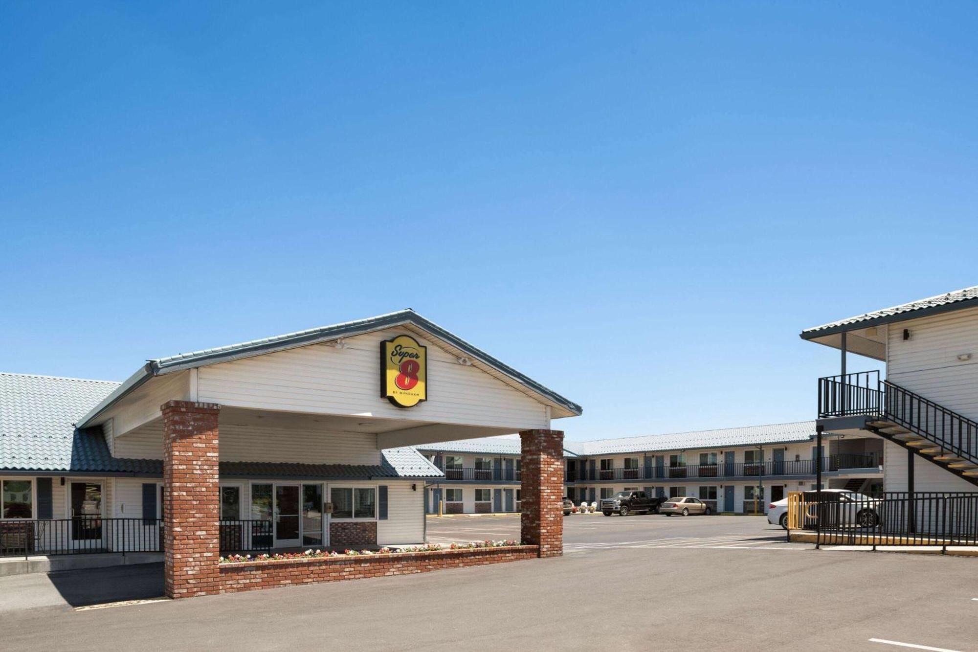 Super 8 By Wyndham Susanville Exterior photo